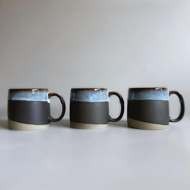 3 x handcrafted large porcelain TOKA mugs in black with a large handle. Made in Japan.
