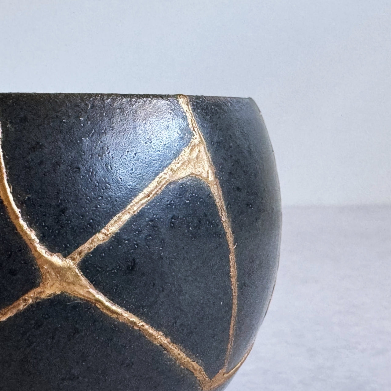 Kintsugi - Black Round Tea Cup Mino Ware