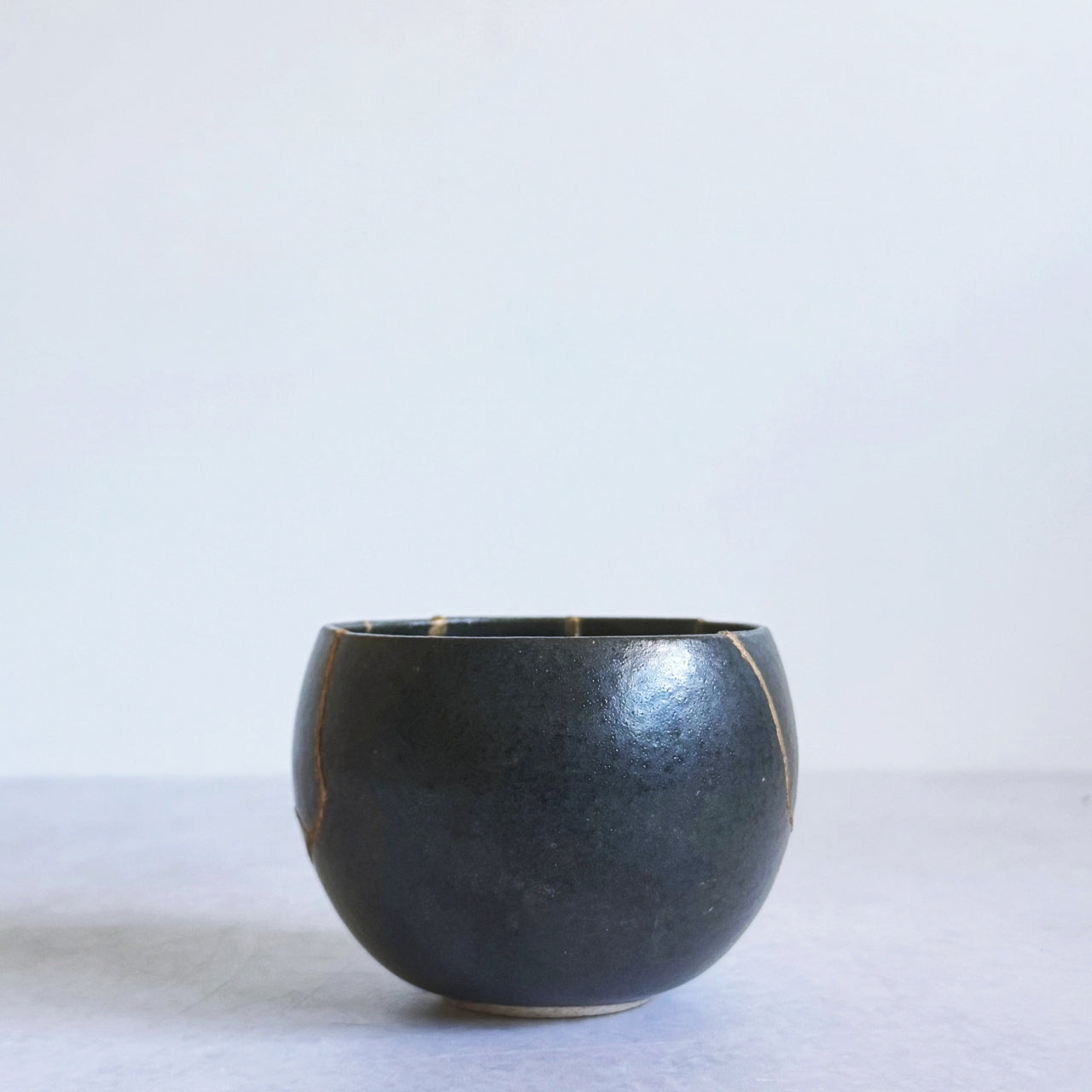 Kintsugi - Black Round Tea Cup Mino Ware