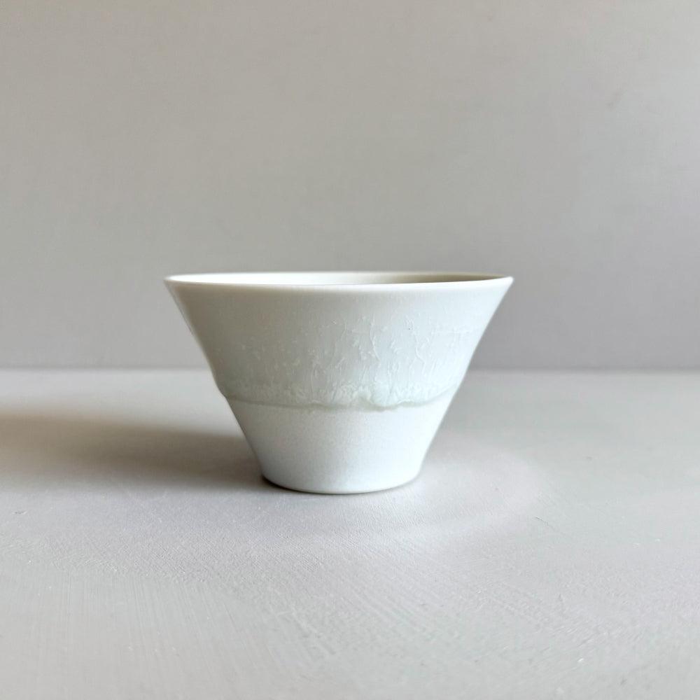 Japanese Soribachi Small Yuki Ceramic Bowl in Elegant White Color – Handcrafted Excellence from Japan, Available at Toka Ceramics