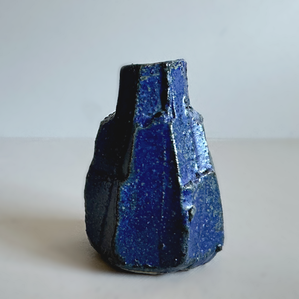 Tiny stem vase, handcrafted by Koito Pottery in Takayama, Gifu prefecture. Available at Toka Ceramics.