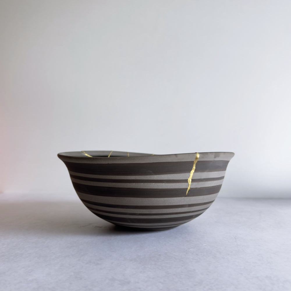 Kintsugi - Shigaraki Ware Tawami Deep Bowl