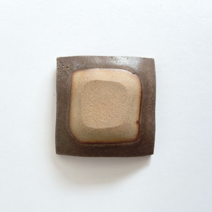 Shoyogama Mamezara. Mini Curved Square Plate in Chestnut Glaze. Handcrafted by Shoyogama in Hyogo Prefecture, Japan. Tamba Ware. Available at Toka Ceramics.