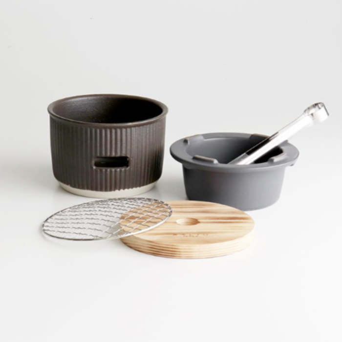 Saliu Japanese charcoal grill, handcrafted in Gifu prefecture, Japan. Available at Toka Ceramics.