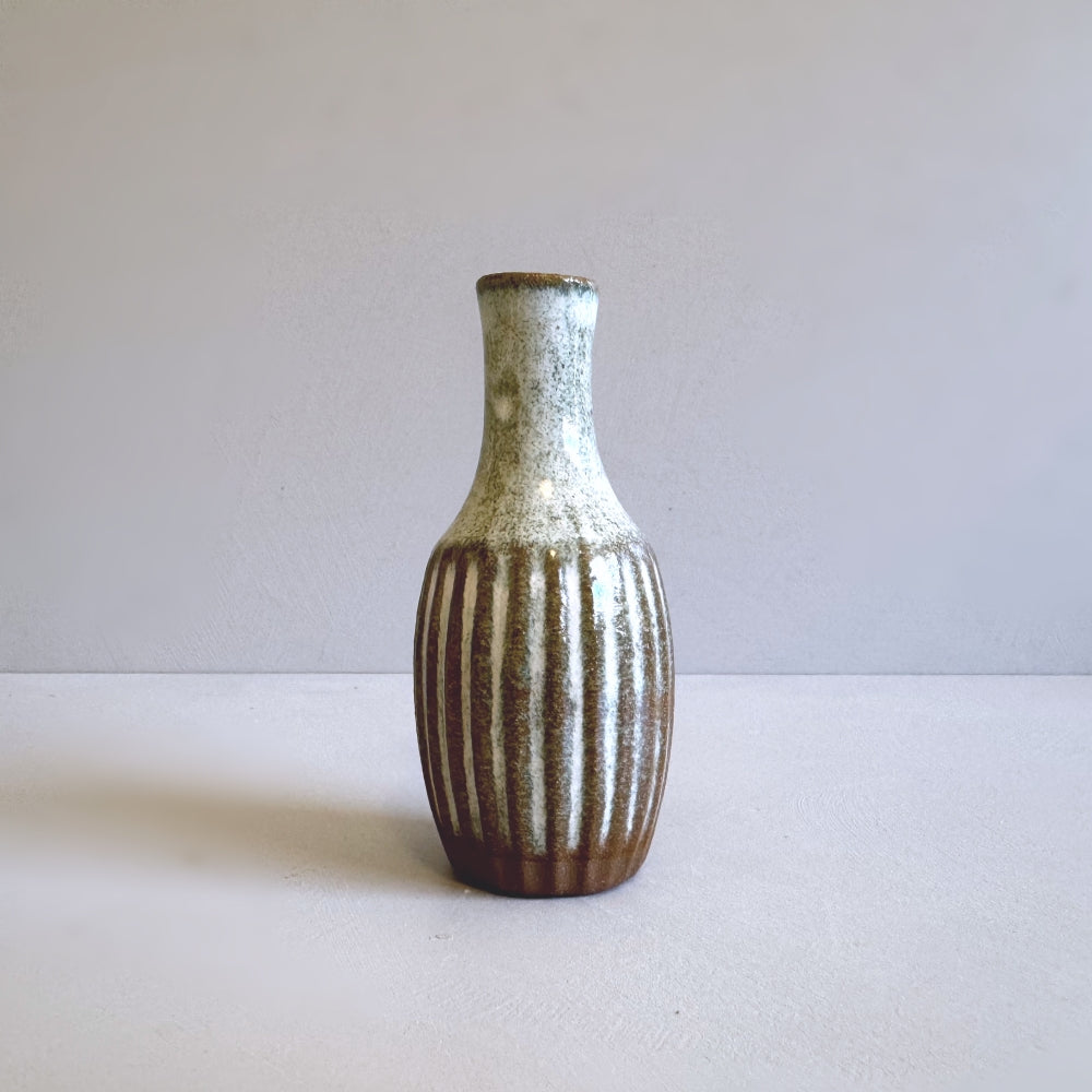 Small pottery stem vase with Shinogi technique. Handcrafted in Hyogo, Japan. Tambwa Ware. Available at Toka Ceramics.