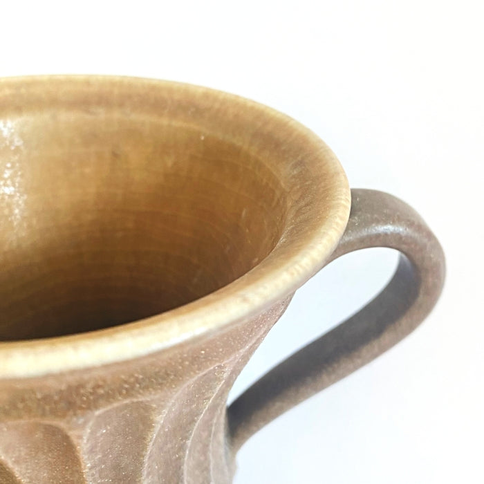 Shoyo gama shinogi mug cup in Chestnut glaze. Handcrafted in Hyogo prefecture in Japan. Available at Toka Ceramics.