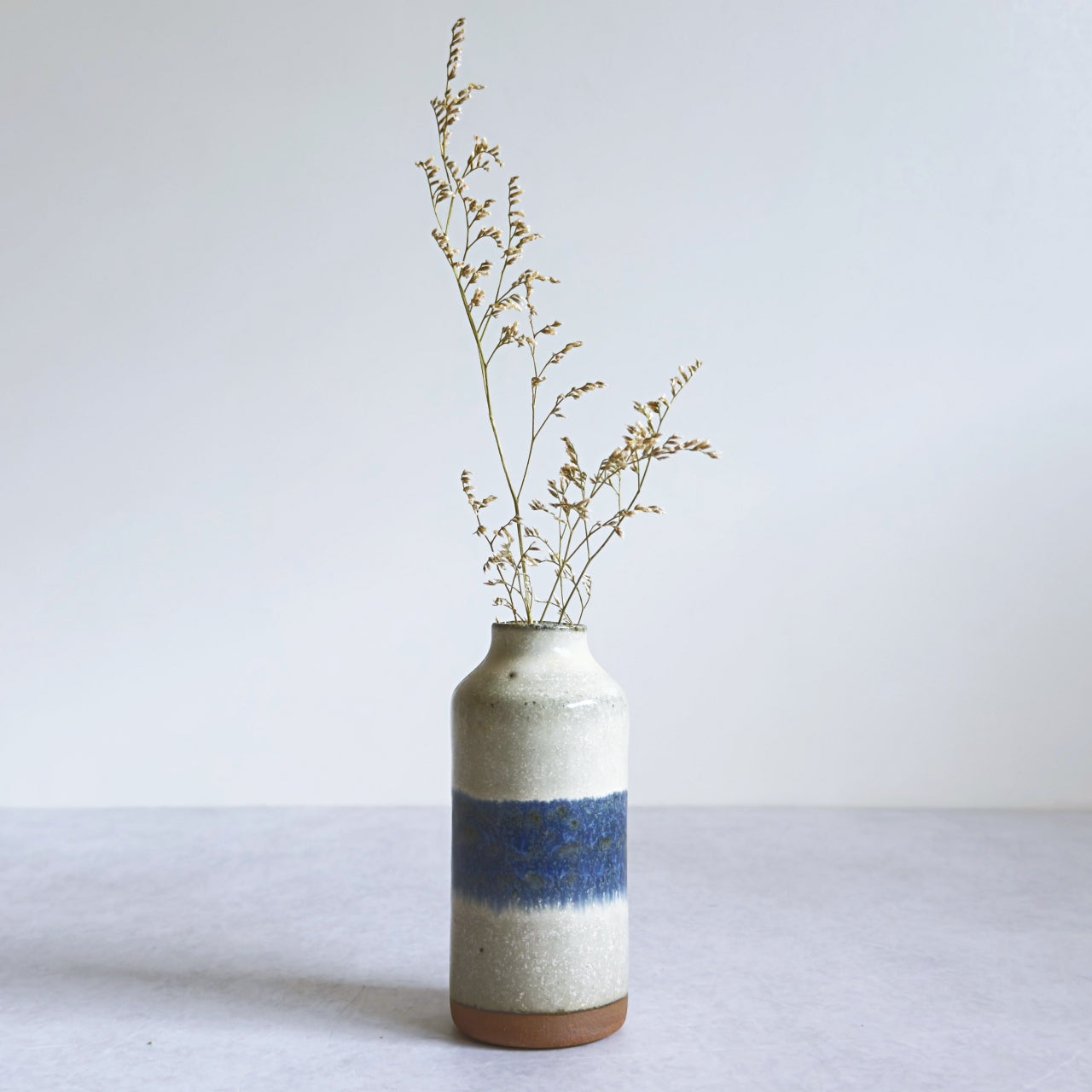 Small Vase & Dried Posy Gift Set - Ivory and Indigo no.1