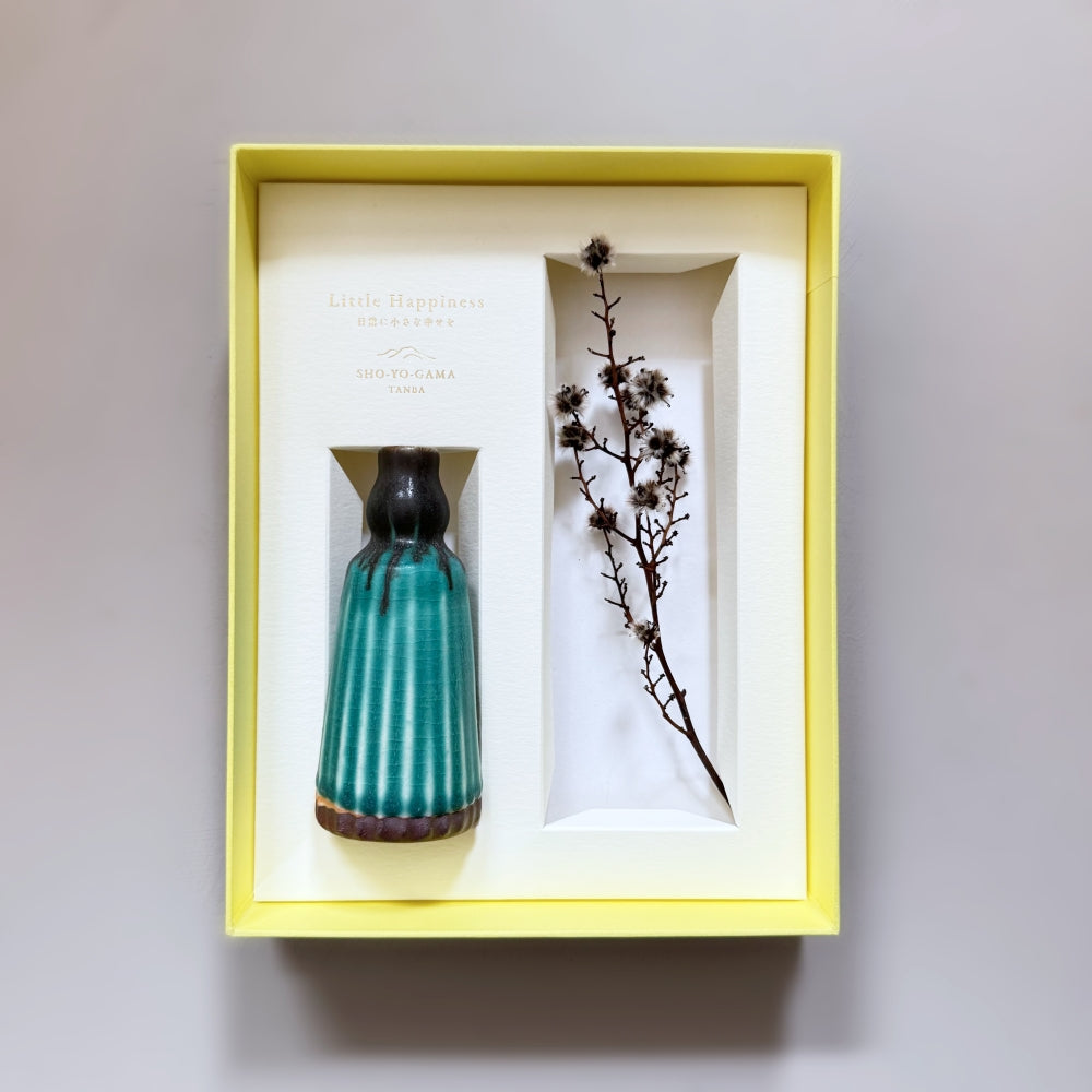 Small Vase & Dried Flower Posy Gift Set. Handmade in Japan. Tamba ware. Available at Toka Ceramics.