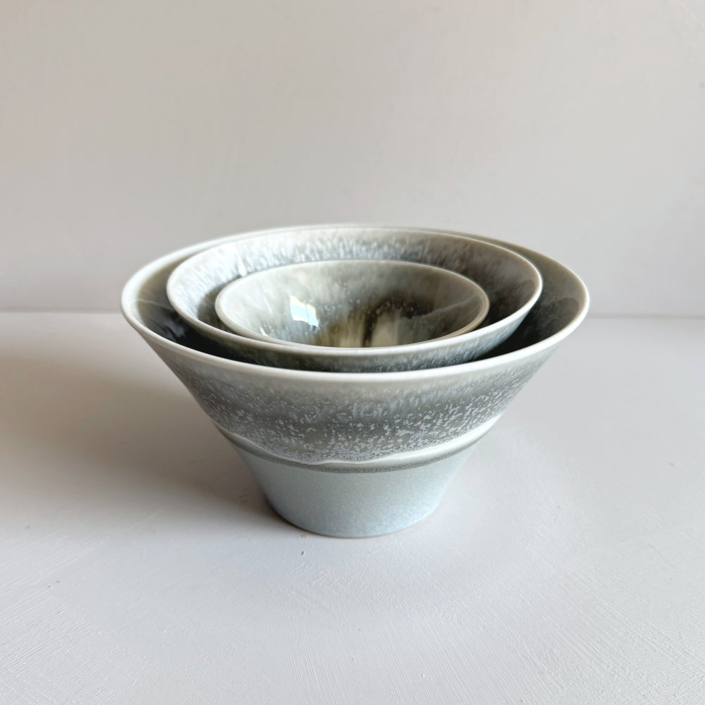 Icicle small bowl: hand crafted by Sinkogama in Mino, Gifu, Japan. Unique glaze captures nature's beauty. Available at Toka Ceramics. 