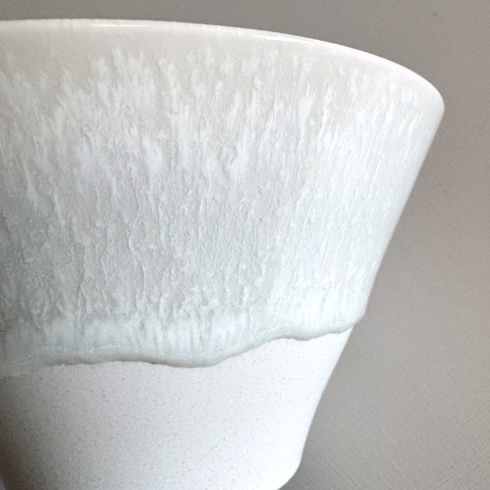 Japanese Soribachi Medium Yuki Ceramic Bowl in Elegant White Colour – Handcrafted Excellence from Japan, Available at Toka Ceramics.