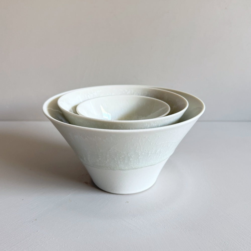 Japanese Soribachi Yuki Ceramic Bowls in Elegant White Colour – Handcrafted Excellence from Japan, Available at Toka Ceramics