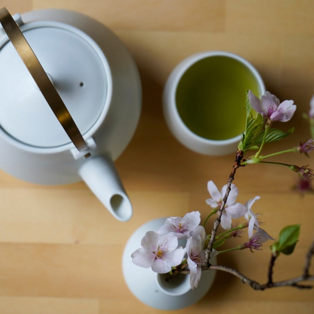 Frustum Shiroai yū  (白藍釉) Teapot & Cup Set