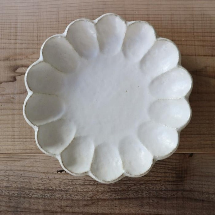 Kaneko Kohyo Rinka Plate 21.5cm, available at Toka Ceramics.