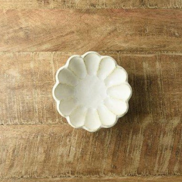 Rinka Small Bowl 12cm in white, Mino ware made in Japan.